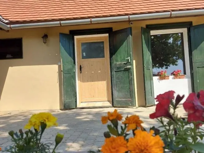 Oliva Verde Apartman *