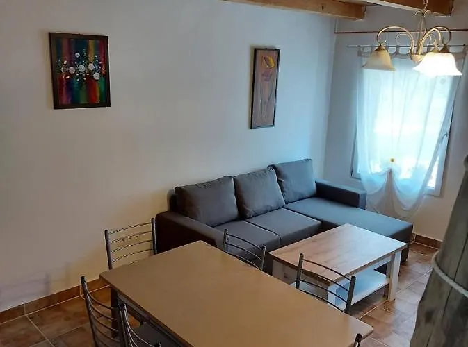 דירה Oliva Verde Apartman *
